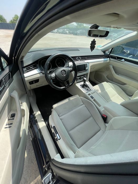 Dezmembrez Volkswagen VW Passat B8 2015