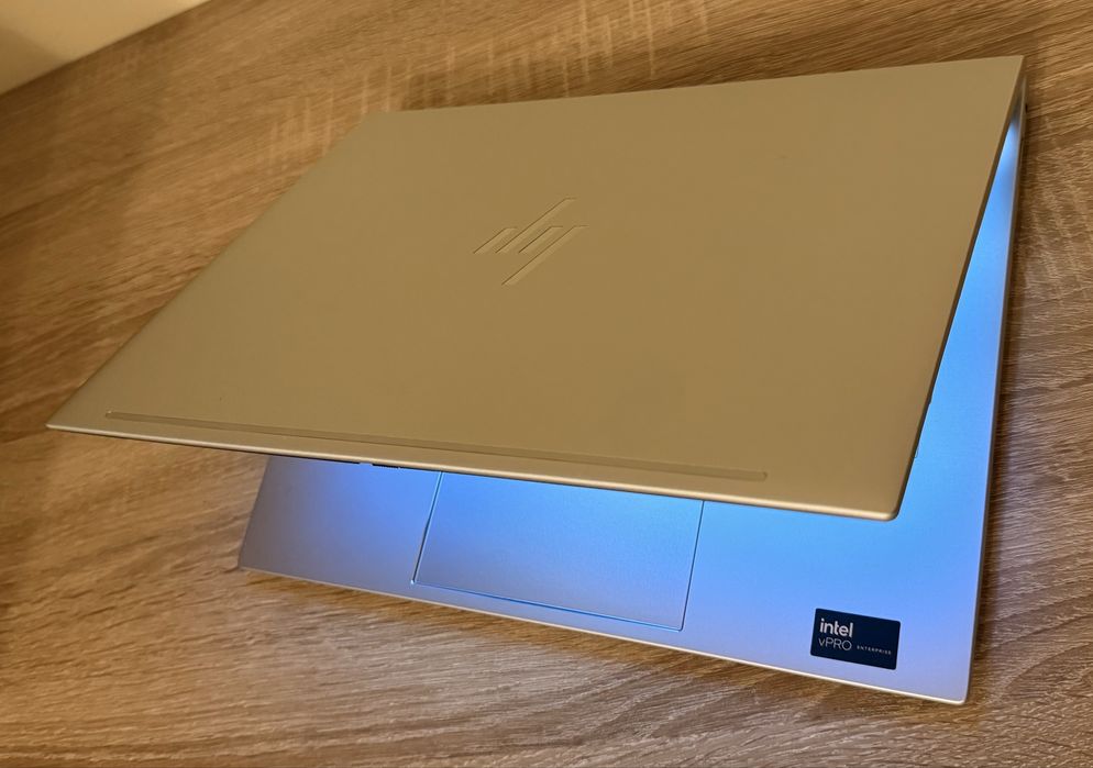 HP Elitebook 840 G11 CA NOU ! GARANTIE ! Ultra 5 135U 16GB  !