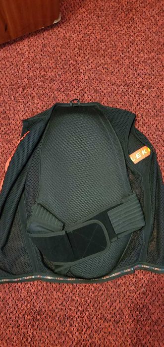 LEKI Vesta protectie coloana schi si alte sporturi