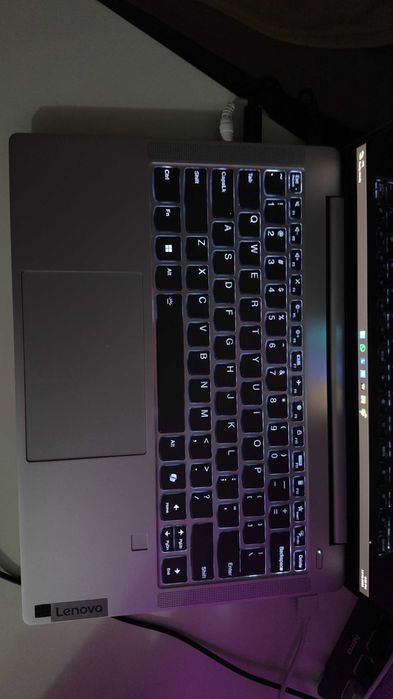 Vand Laptop Idea Pad 5 Slim OLED Specs in descriere