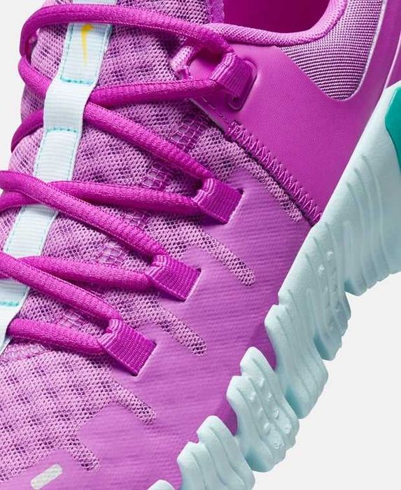 Нови оригинални обувки на Nike