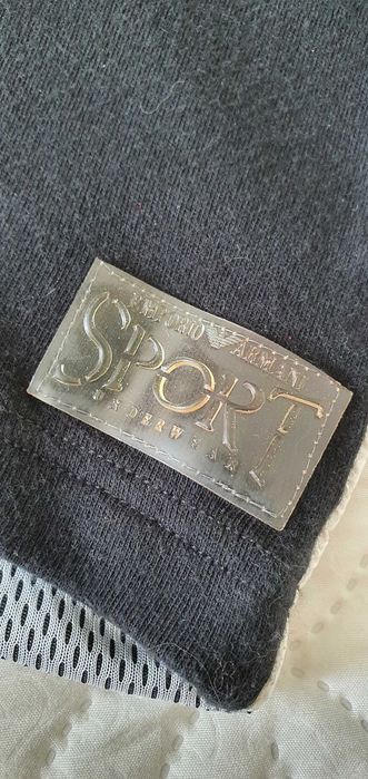 Продам кроп топ Armani