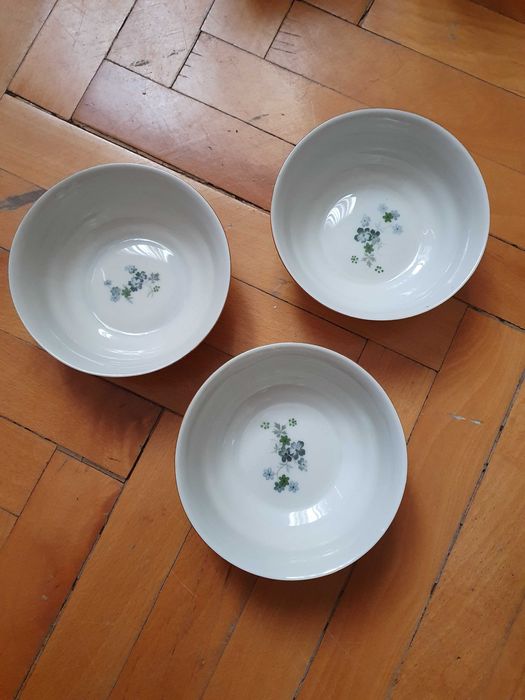 Керамични чинии комплекти