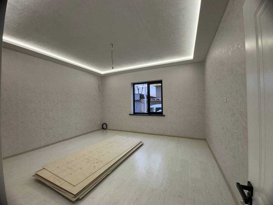 Сергели Хонабод 2 каватли янги Коттедж уй сотаман.