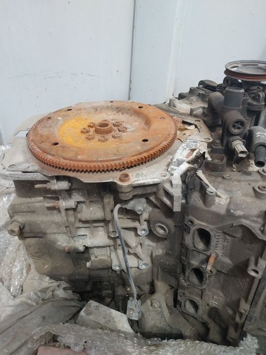 Двигатель б/у Мазда Трибьют