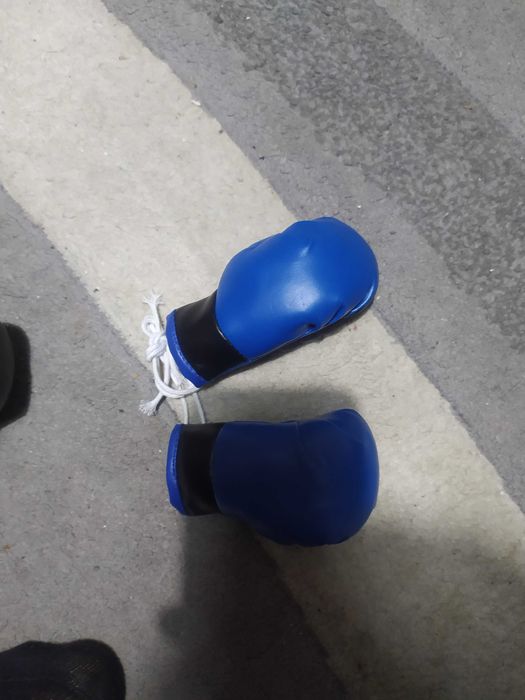 Боксови ръкавици за украса