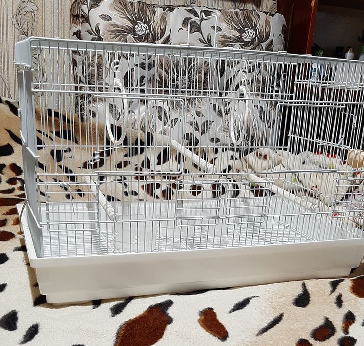 Продаю клетки для попугаев