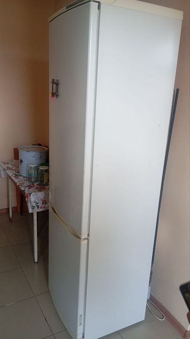 Атлант холодильник продается