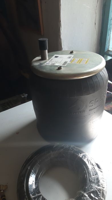 Продам пневмоподушку на фуру