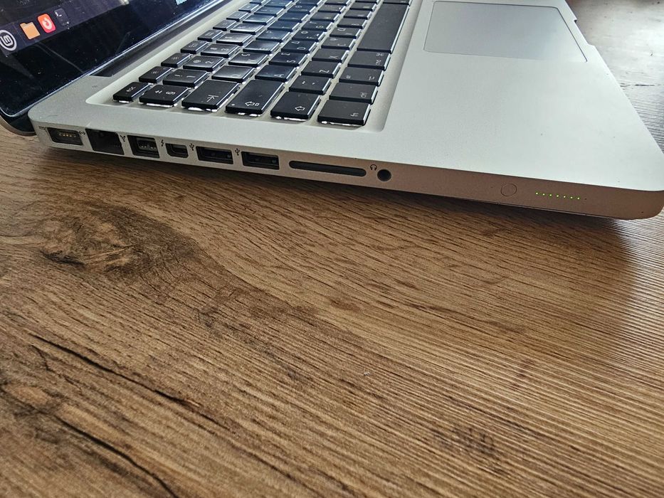 MacBook Pro 13 inch A1278 (Late 2011) | intel i5 2435M 4x3.00 Ghz | 8GB RAM | 240GB SSD | 80% Battery | Linux Mint Cinnamon