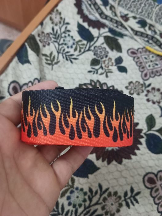 Продам красивый огненный ремень