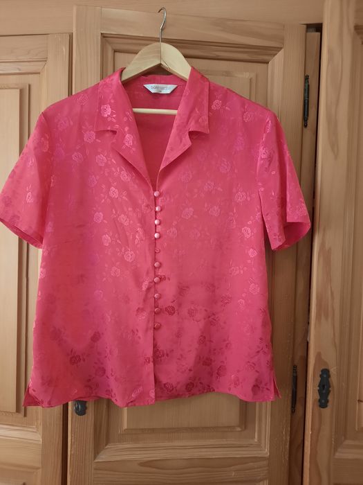 Bluza dama roz intens cu nasturi mici mărimea 44