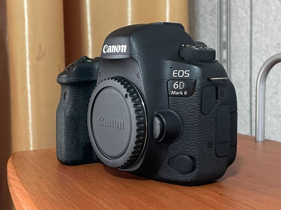Фотоаппарат Canon EOS 6D Mark II Body