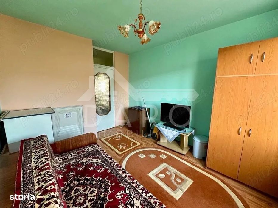 Vand apartament 3 camere, etaj 3