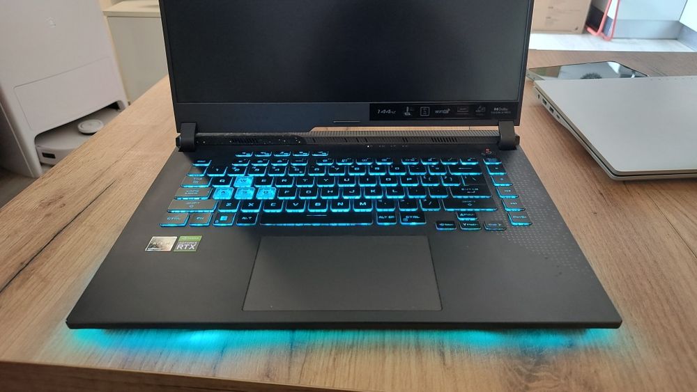 Laptop ROG 6800h, 16g ddr5, rtx 3050, 144hz, cooler bonus