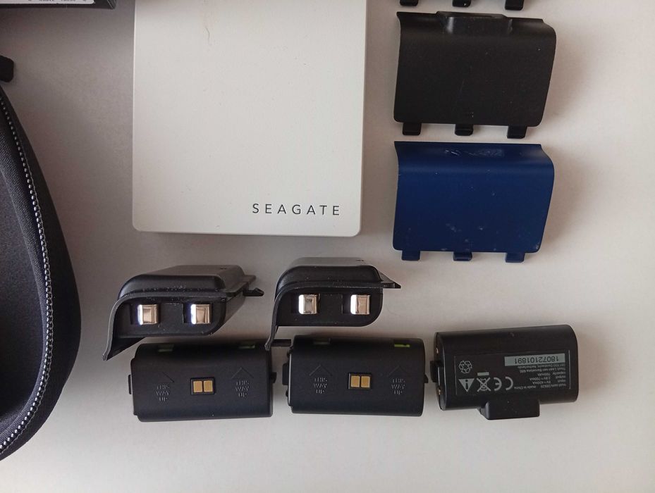 Аксесоари за XBOX/XBOX 360/XBOX One/One S/One X/Series X/XSX