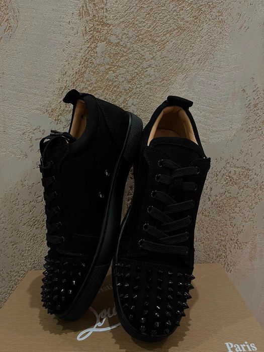 Мъжки обувки тип Christian Louboutin Louis Junior Spikes (Черен велур) – Размер 44