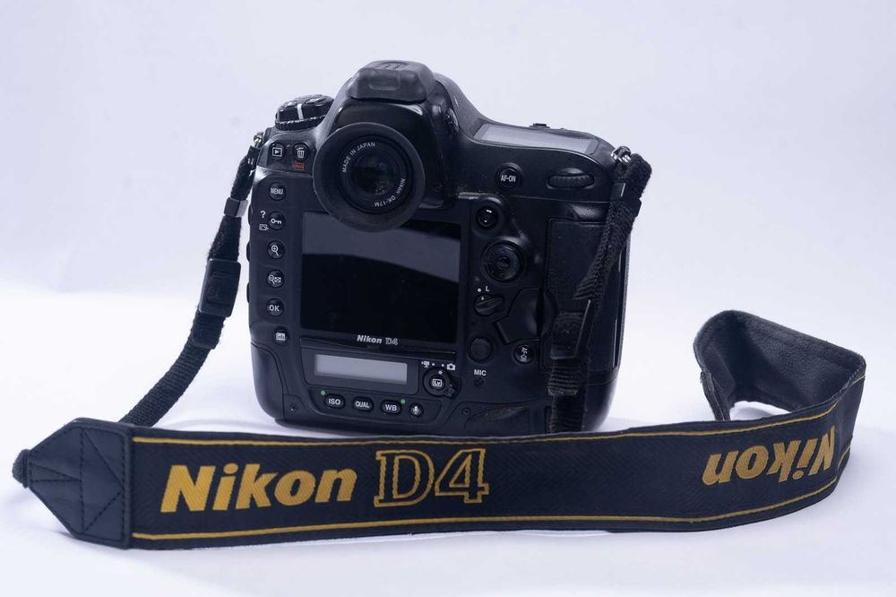 Nikon D4 + Obiective