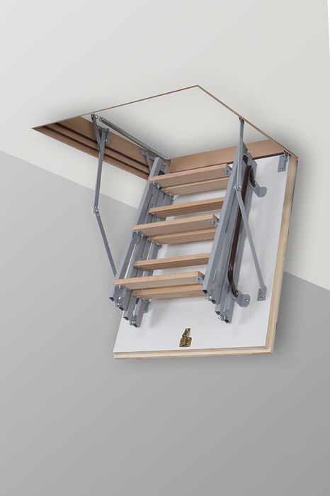 Scara retractabila metalică sau lemn