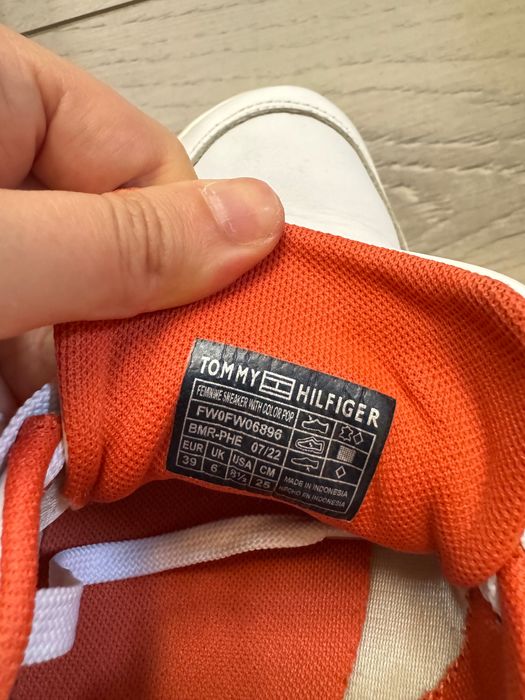 Adidasi dama piele naturala Tommy Hilfiger marimea 39