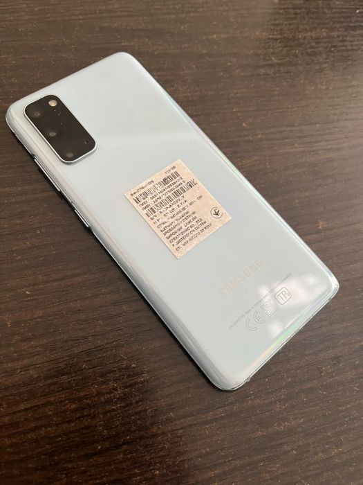Продам Самсунг S20 (samsung S20)