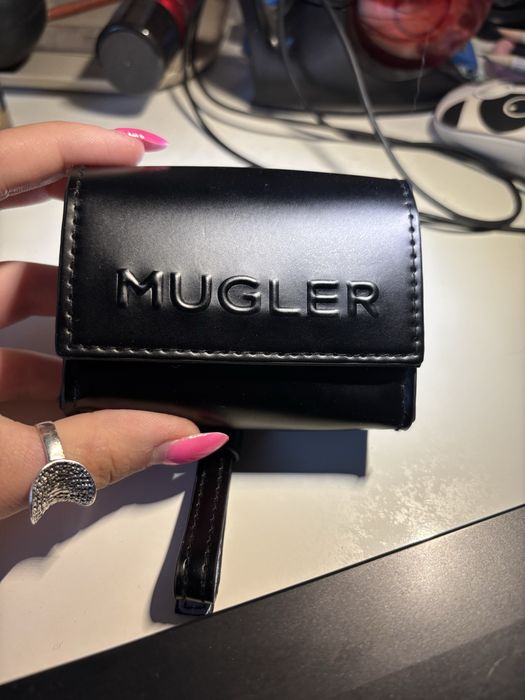 Mini portofel / husa MUGLER neagra cu bareta (Mugler mini pouch)