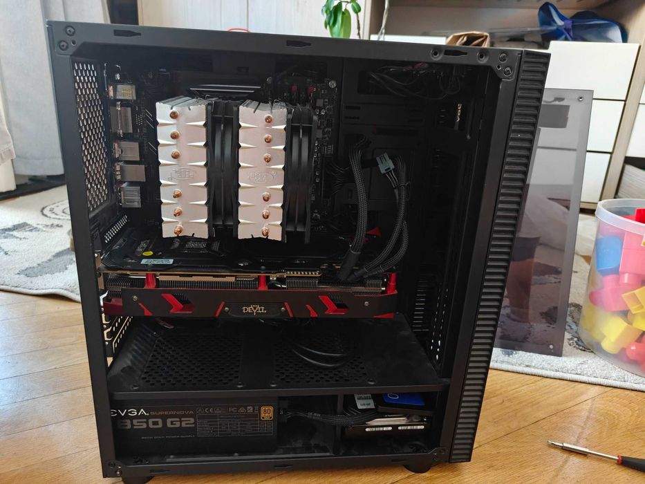 Gaming PC Ryzen 7 2800x | DDR4 32GB RAM | VEGA 64 8GB