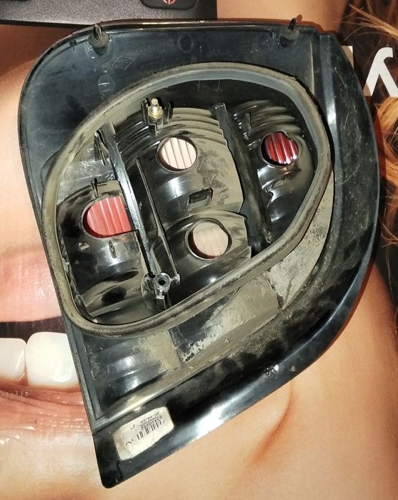 Фара правая на RENAULT