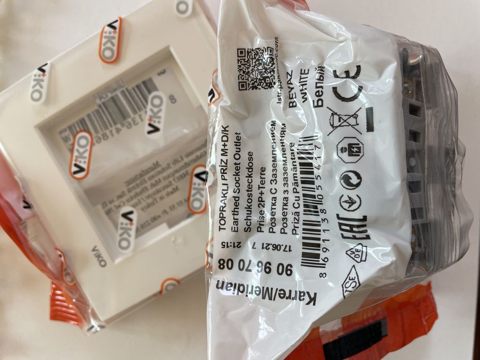 Единичен ключ / Шуко Viko Каре Бял