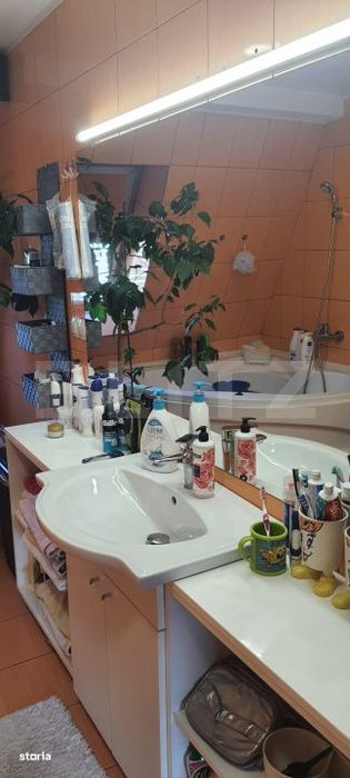 Apartament semidecomandat cu 3 camere, 89 mp utili, parcare, zona Muze