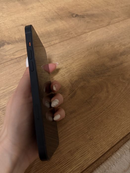 Продавам Iphone 14 plus