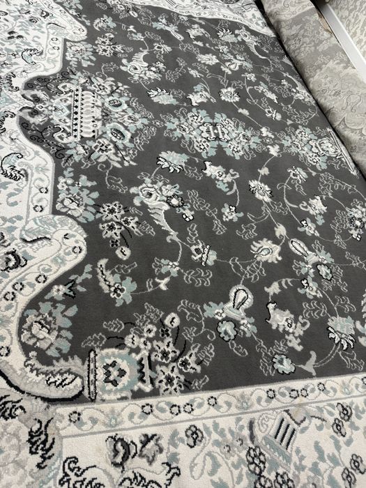 Ковер почти новый