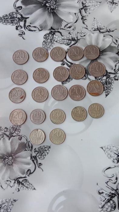 Продам старые монеты