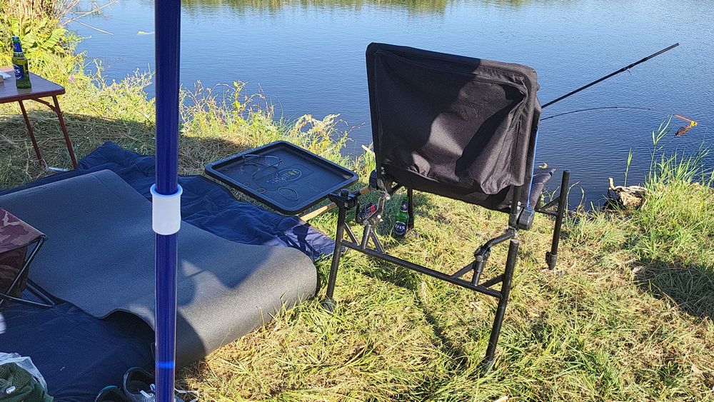 Feeder competition scaun