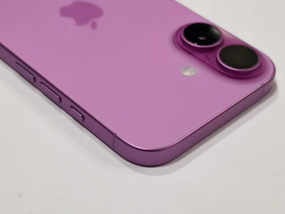 Apple iPhone 16, 128GB, 5G, Pink като нов