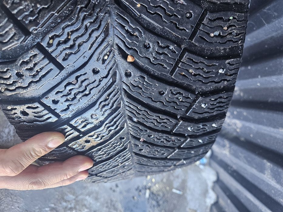 Продам шины зимние