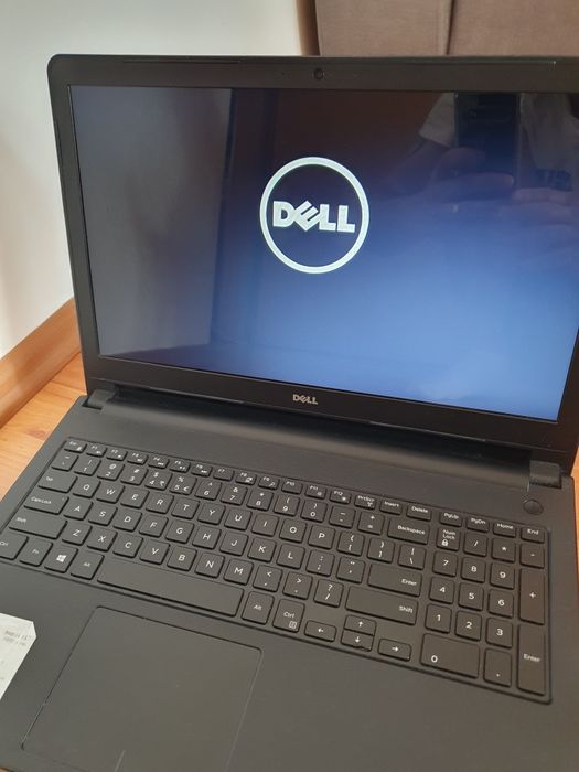 Laptop Dell Inspiron 15 in stare perfecta,folosit foarte putin !