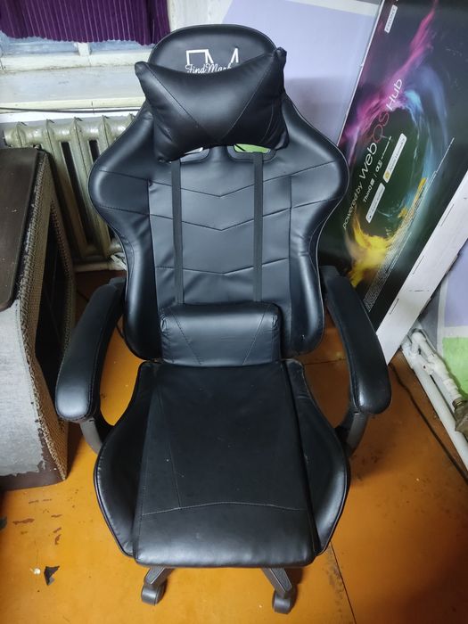 Продам игровое кресло