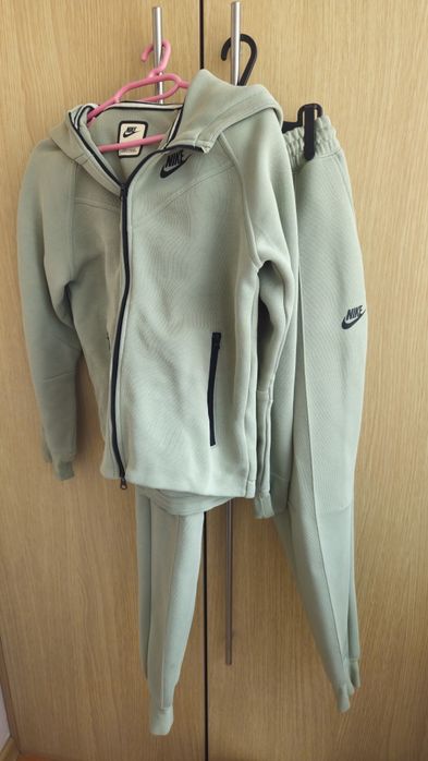 Анцуг Nike Sportswear Tech Fleece 146-156