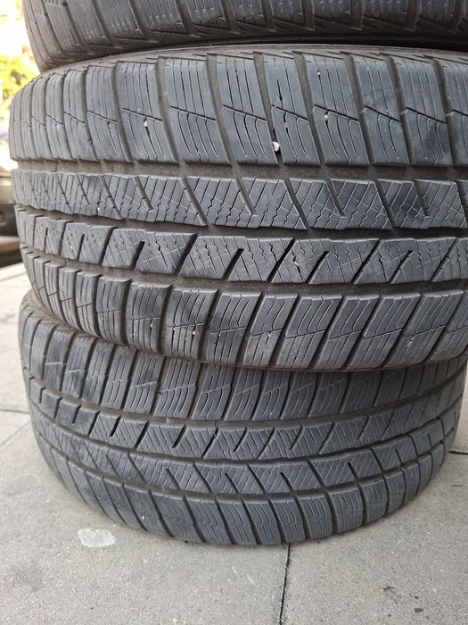Зимни гуми Barum 215/45 R16