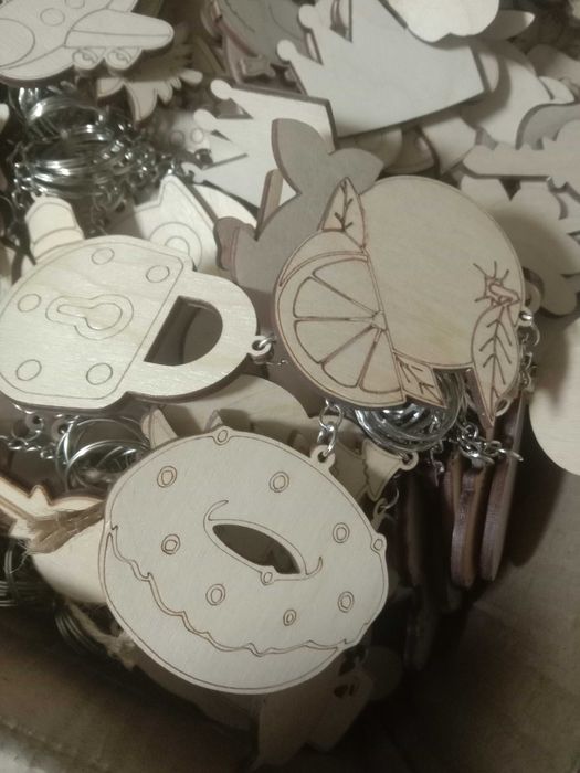 Деревянные брелки для разукрашивания