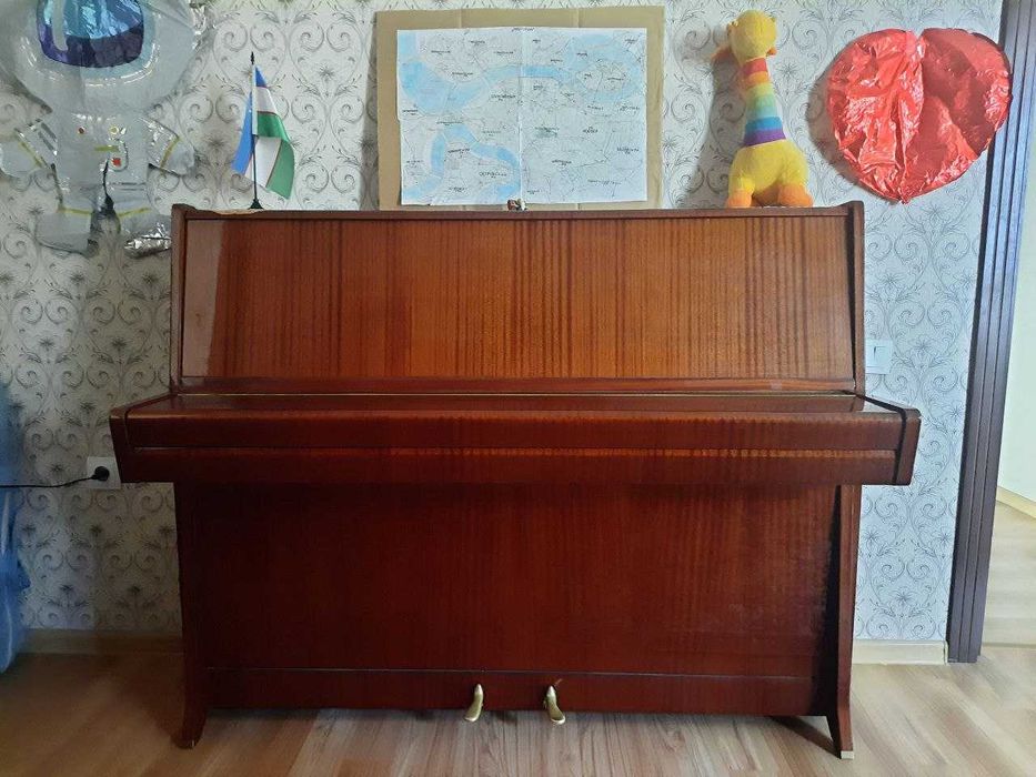 Фортепиано Petrof, метро Ташкент