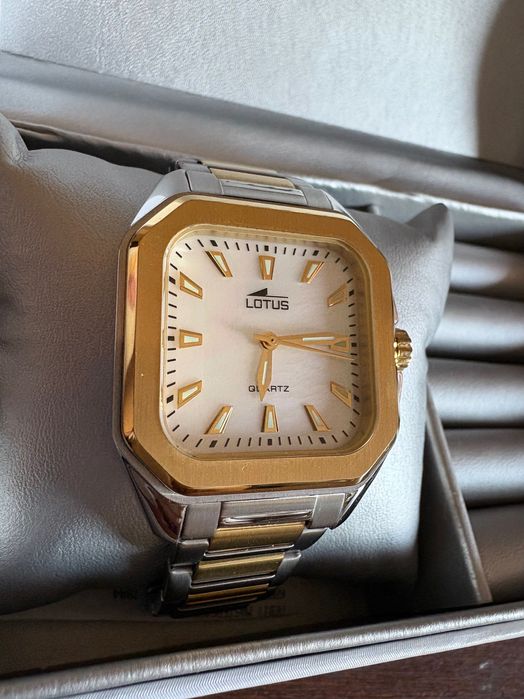 Дамски часовник Lotus