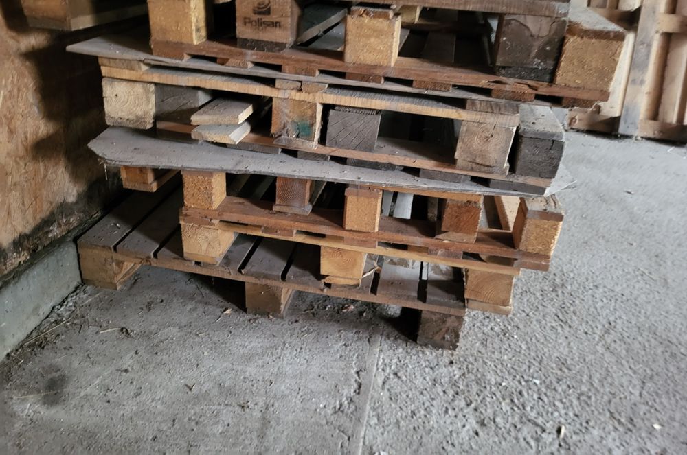 100 paleți euro, non-euro, sau ca lemn de foc