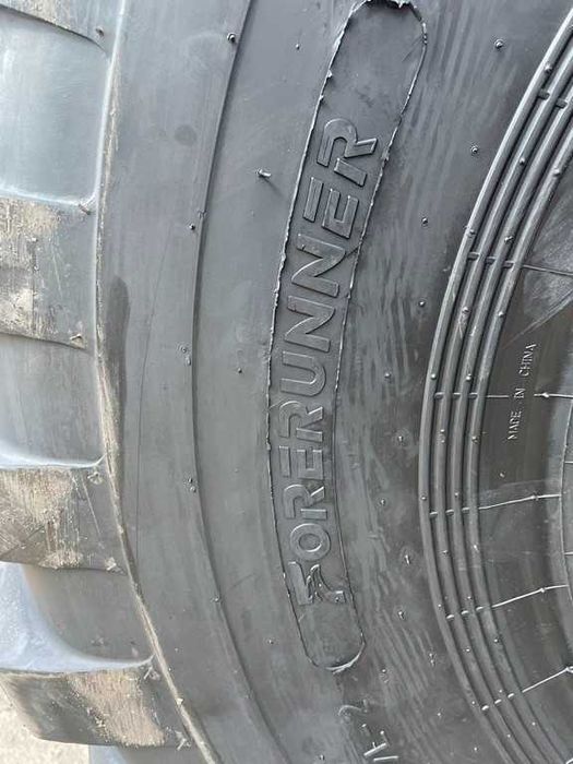 Anvelope industriale cu 20Pliuri Cauciucuri 20.5-25 de Caterpilar