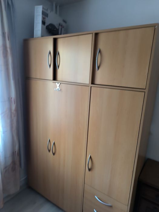 Inchiriez apartament