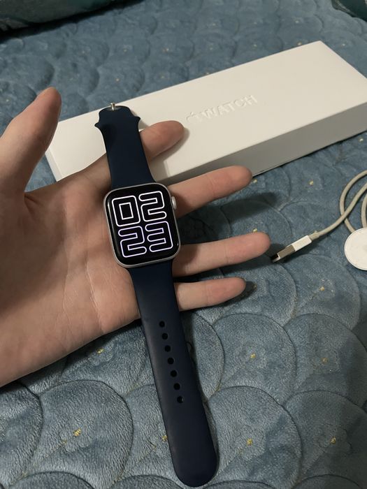 Продам Apple Watch 6 44mm