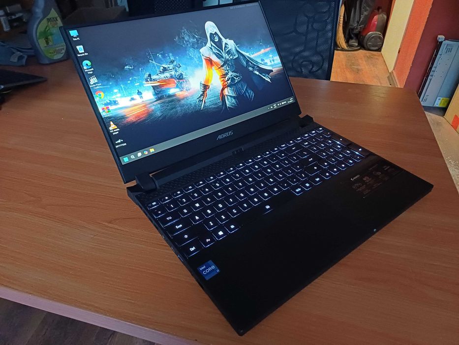 240Hz Gigabyte AORUS Core™ i7-11H/RTX 3060 6GB GDDR6/32GB RAM/1TB SSD