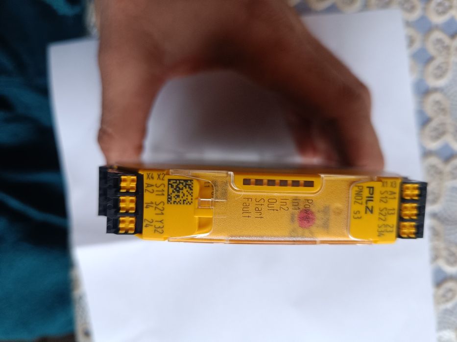 Relee siguranță Pilz PNOZ S4/s3/mi1p