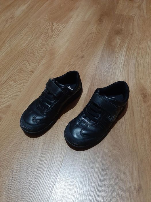 Детски обувки Clarks 30 номер, естествена кожа – отлично състояние